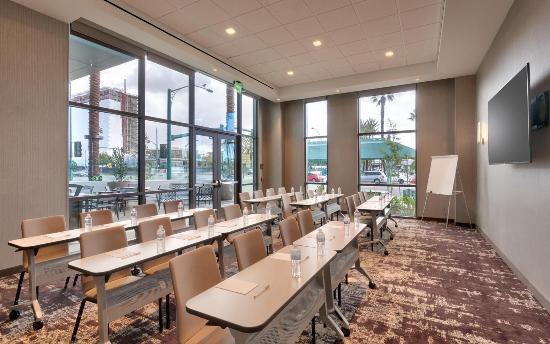 Hampton Inn & Suites Anaheim Resort Convention Center photo 58