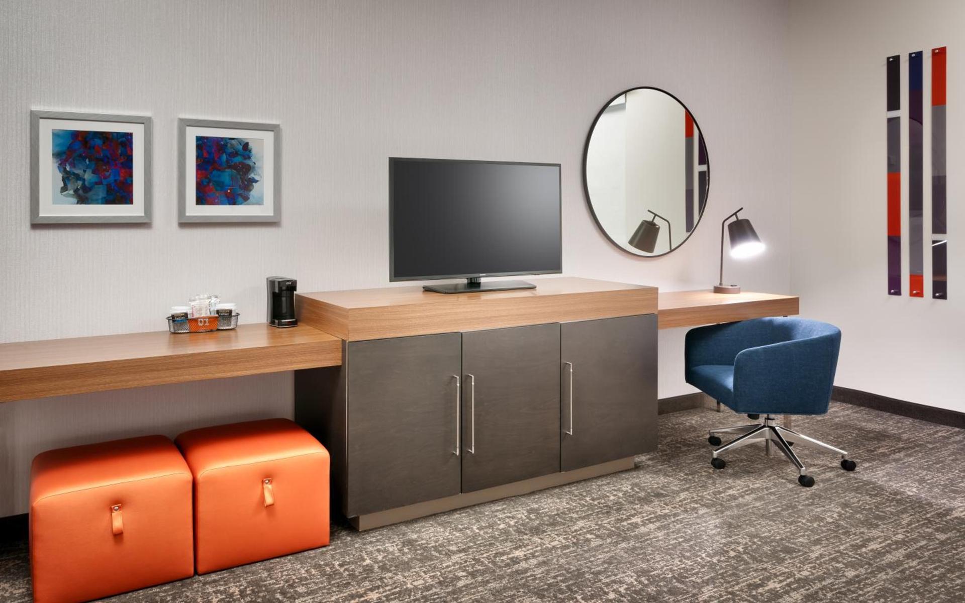 Hampton Inn & Suites Anaheim Resort Convention Center photo 67