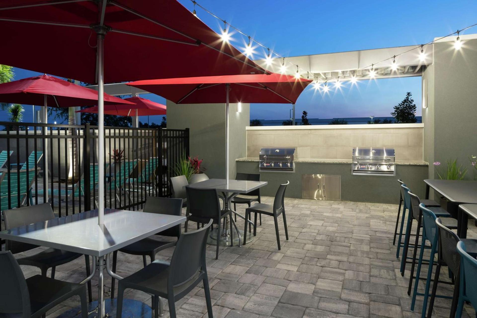 Home2 Suites By Hilton Orlando Airport photo 4