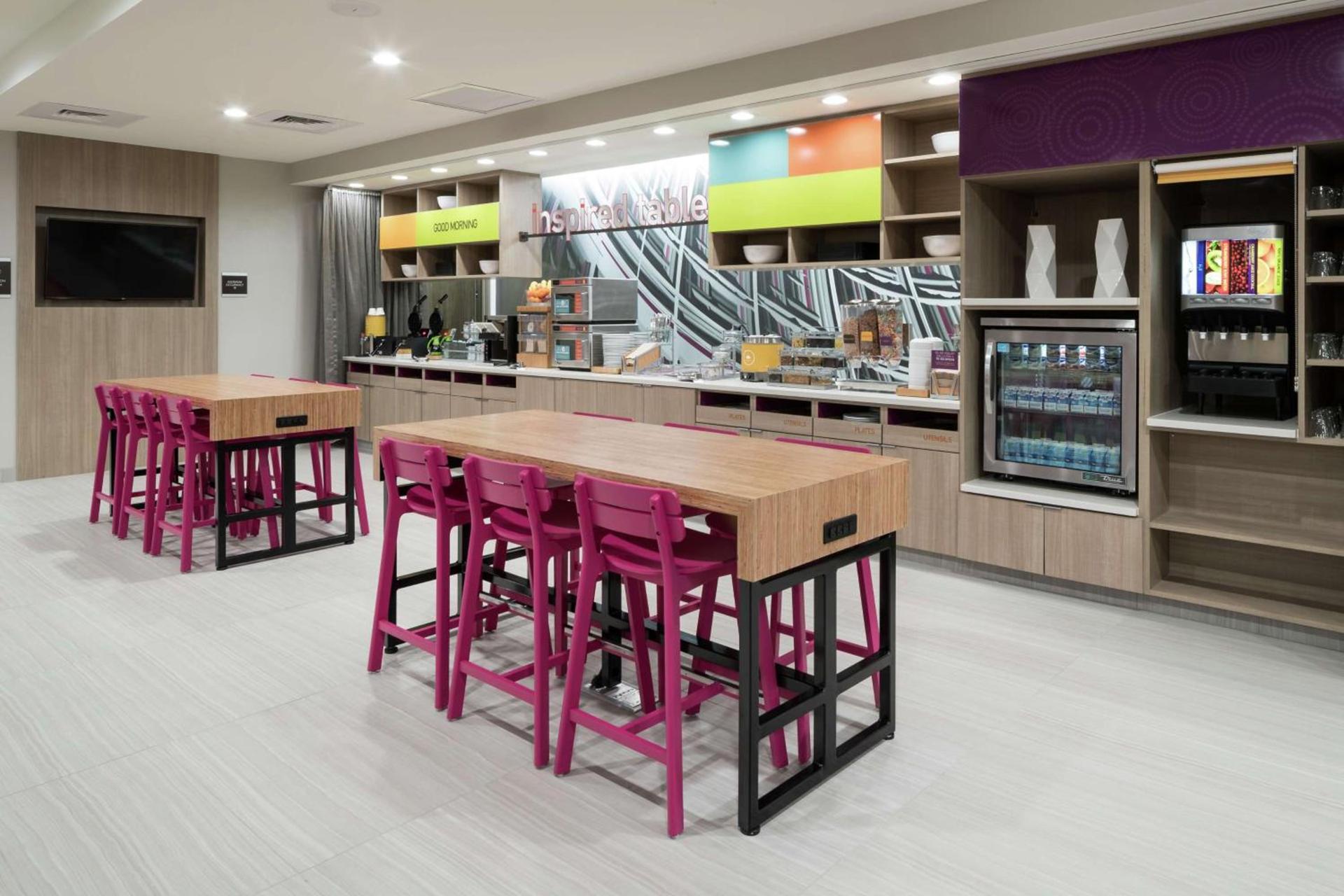 Home2 Suites By Hilton Orlando Airport photo 9