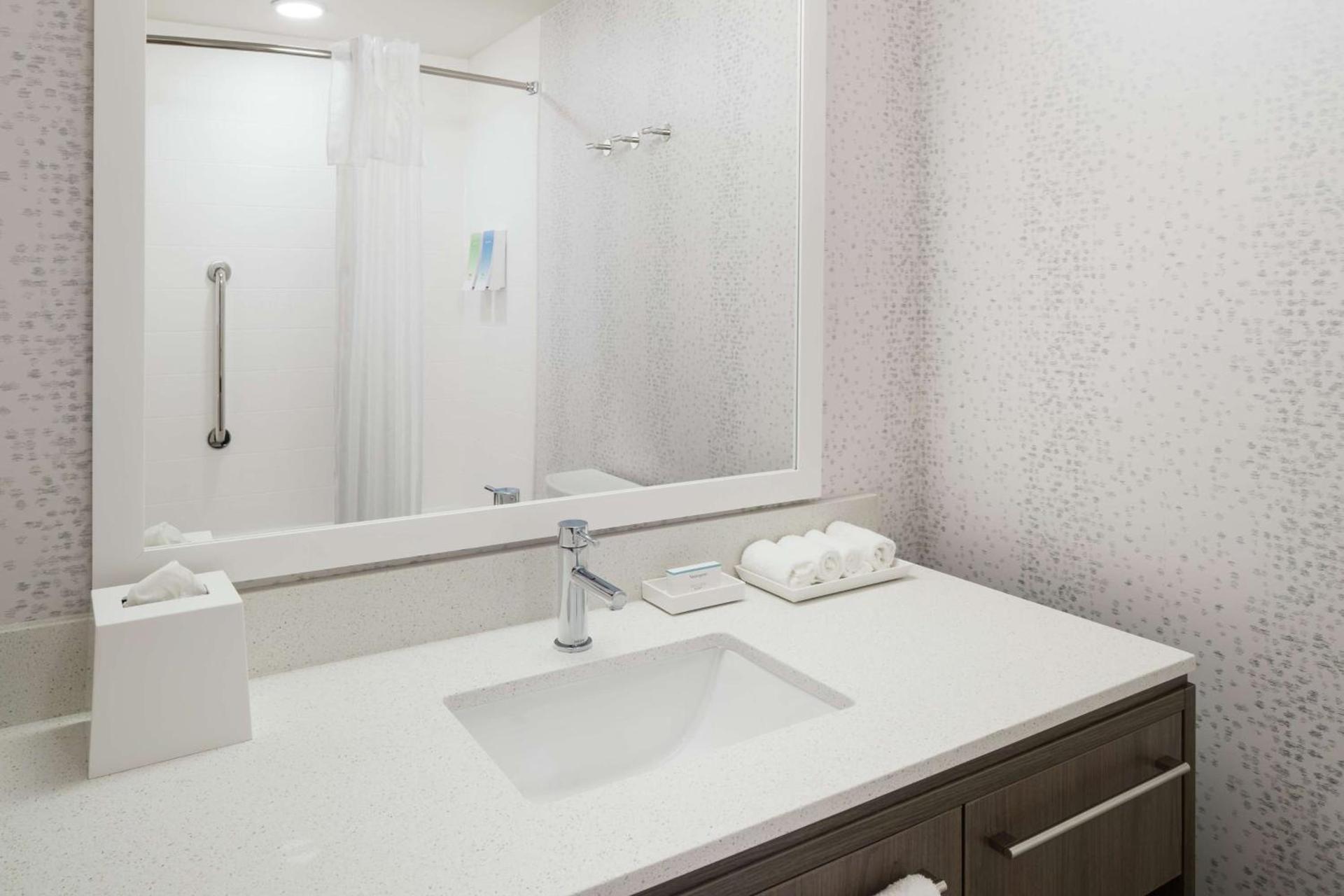 Home2 Suites By Hilton Orlando Airport photo 17