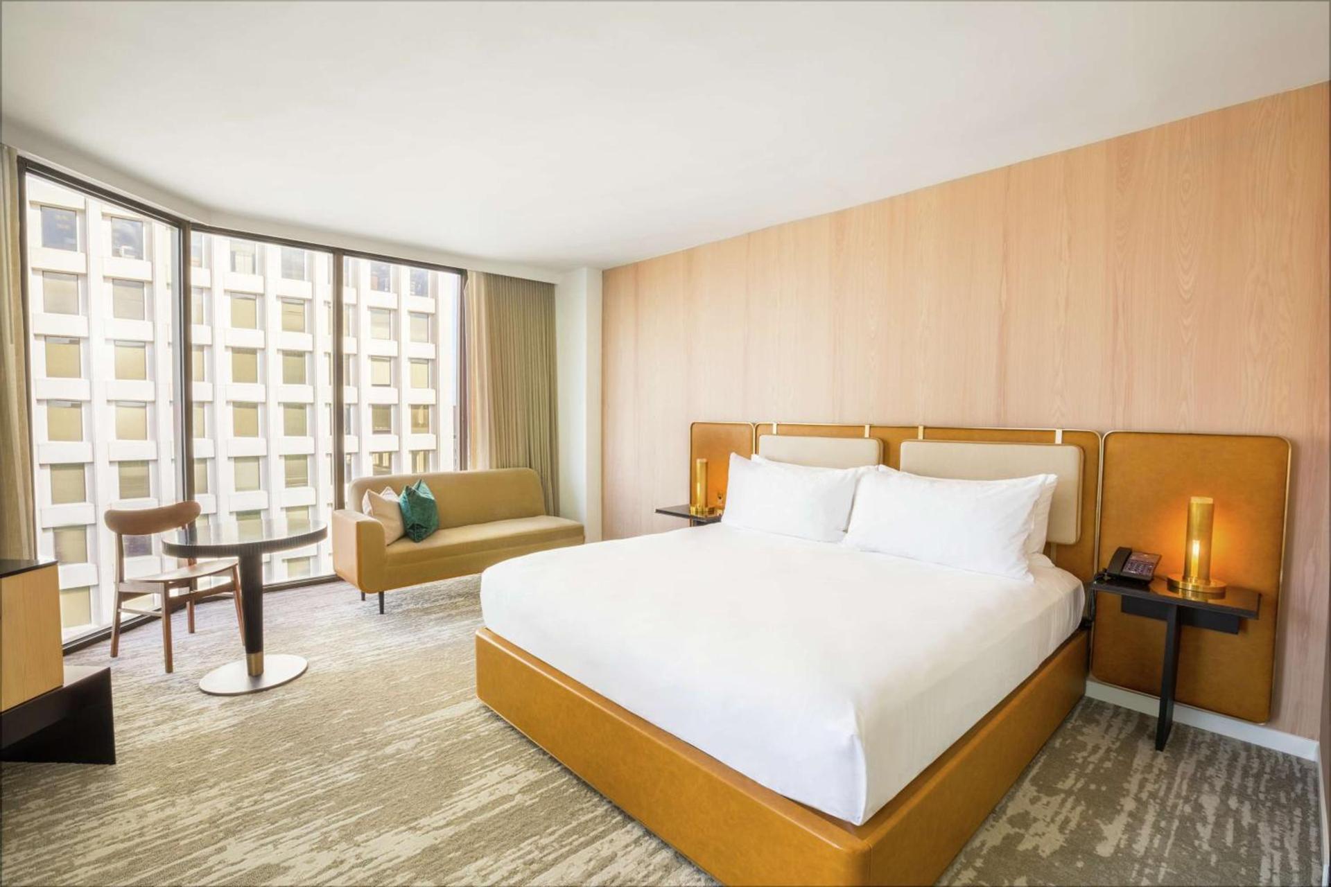C. Baldwin, Curio Collection by Hilton photo 10