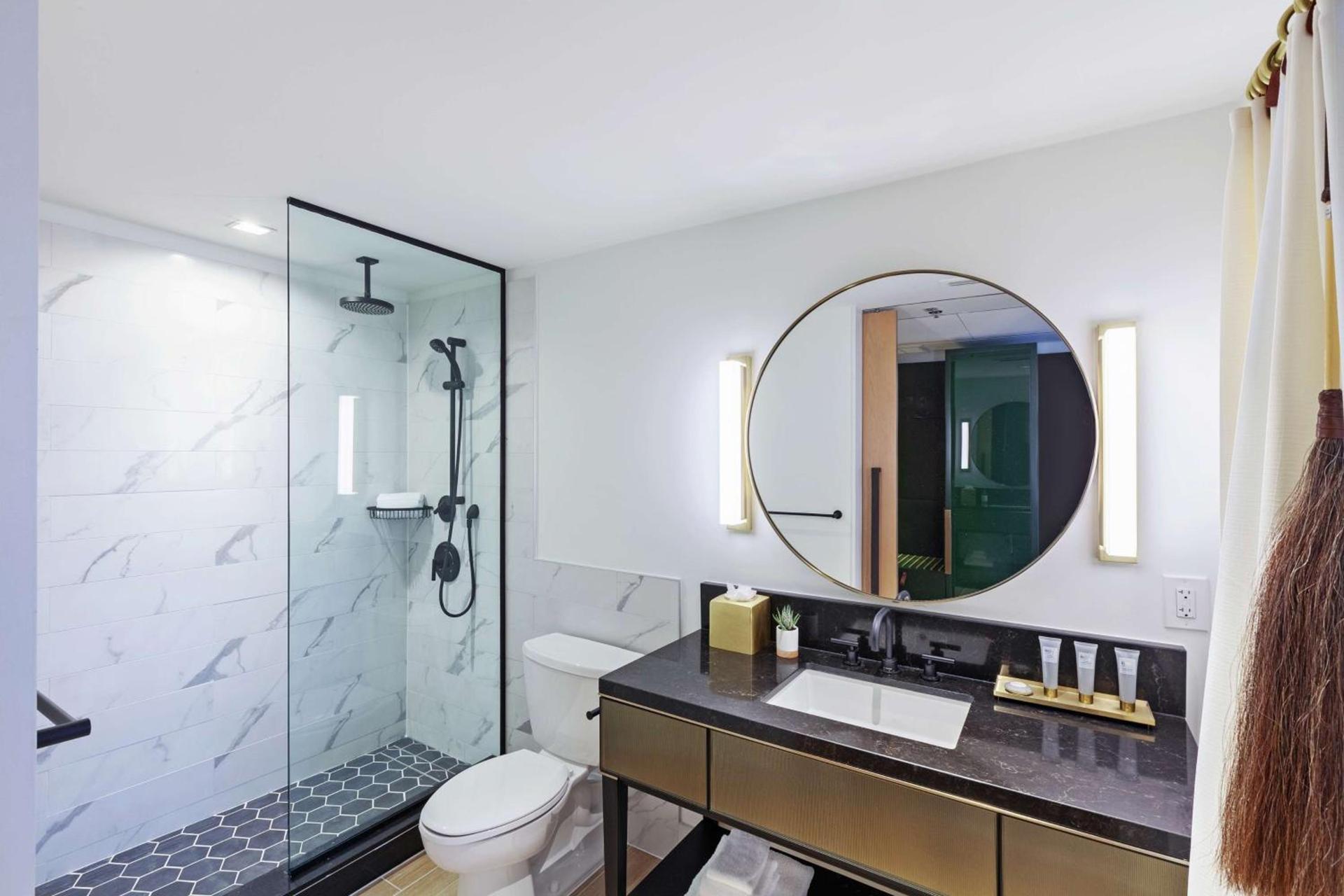 C. Baldwin, Curio Collection by Hilton photo 19