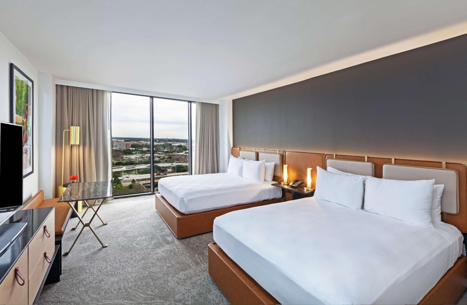 C. Baldwin, Curio Collection by Hilton photo 21