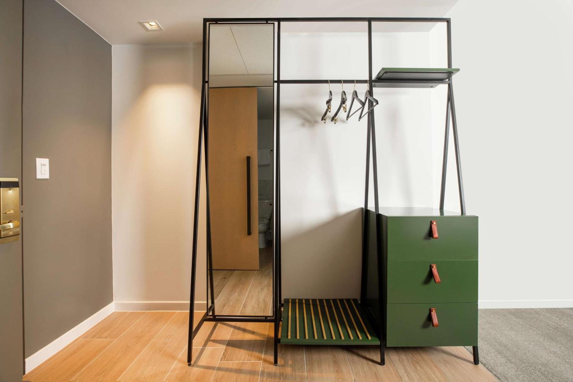 C. Baldwin, Curio Collection by Hilton photo 35