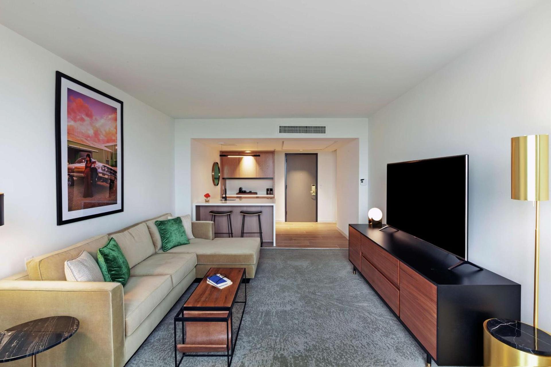 C. Baldwin, Curio Collection by Hilton photo 36