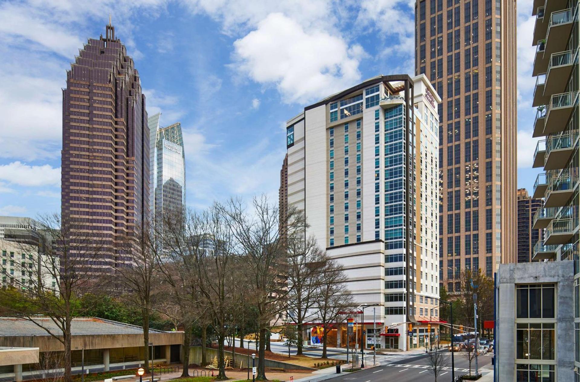 Hampton Inn & Suites Atlanta-Midtown, Ga photo 2