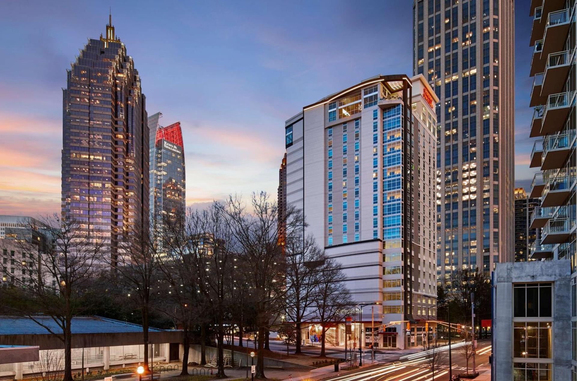Hampton Inn & Suites Atlanta-Midtown, Ga photo 3