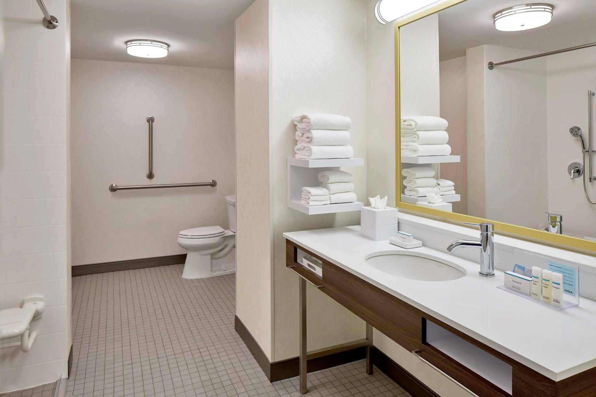 Hampton Inn & Suites Atlanta-Midtown, Ga photo 39