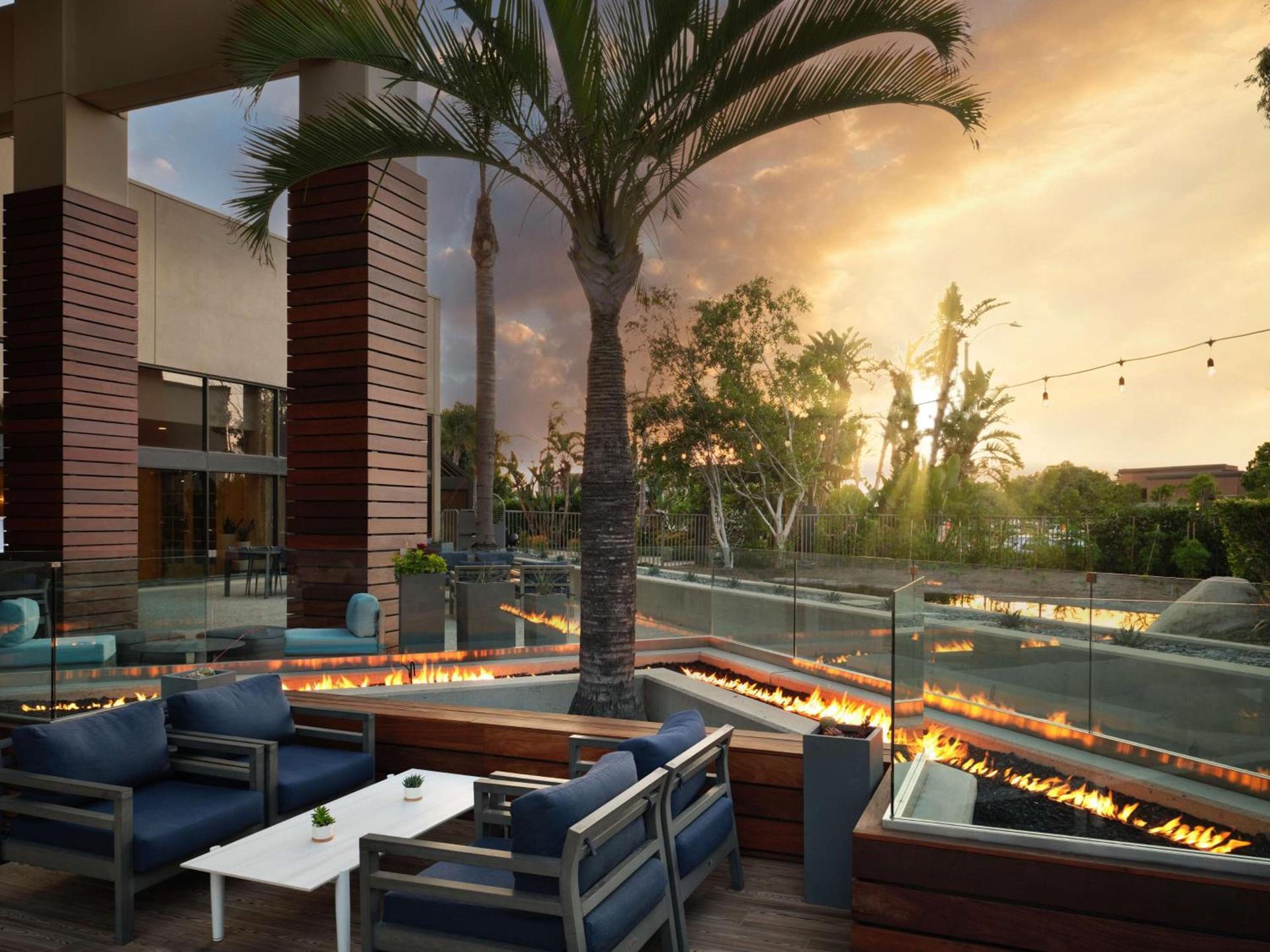 Hotel Fera Anaheim, a DoubleTree by Hilton Hotel photo 5