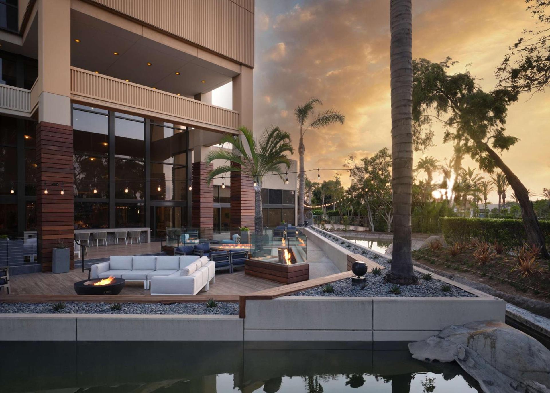 Hotel Fera Anaheim, a DoubleTree by Hilton Hotel photo 7