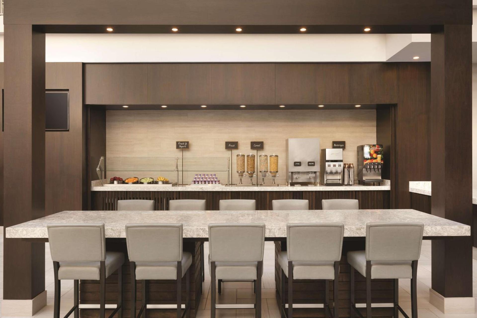 Embassy Suites by Hilton Brea - North Orange County photo 40