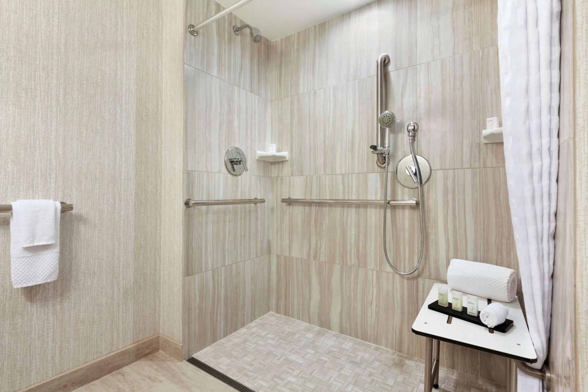 Embassy Suites by Hilton Brea - North Orange County photo 39