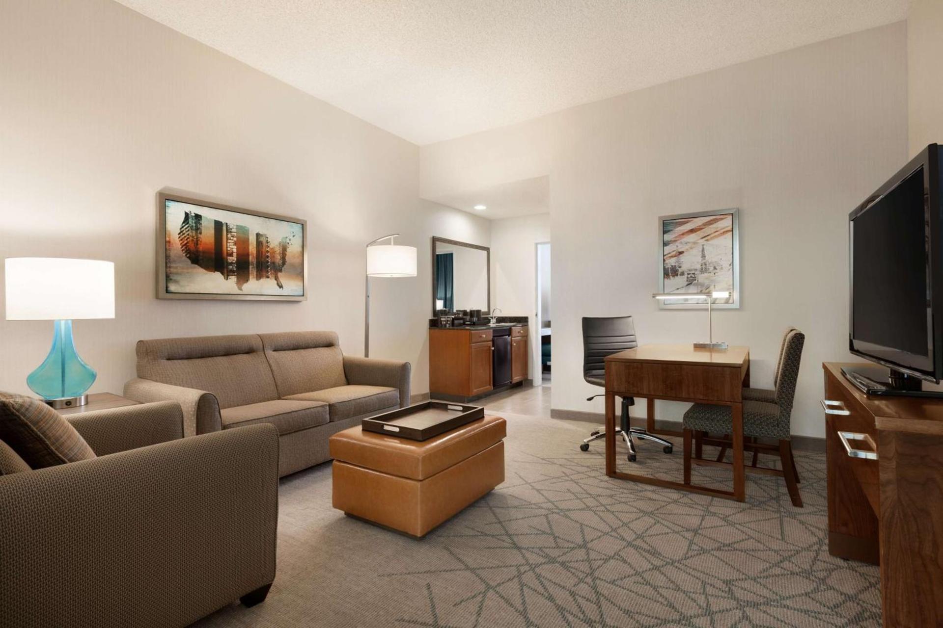 Embassy Suites by Hilton Brea - North Orange County photo 32