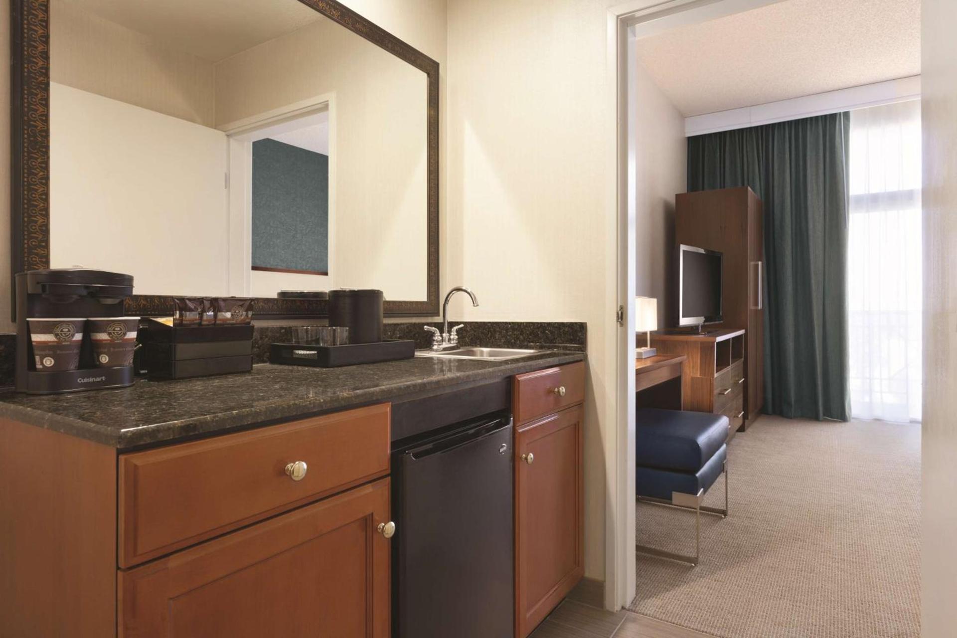 Embassy Suites by Hilton Brea - North Orange County photo 31