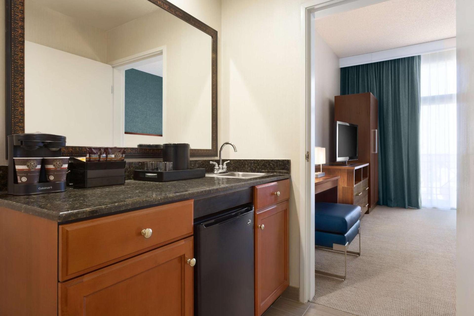 Embassy Suites by Hilton Brea - North Orange County photo 33