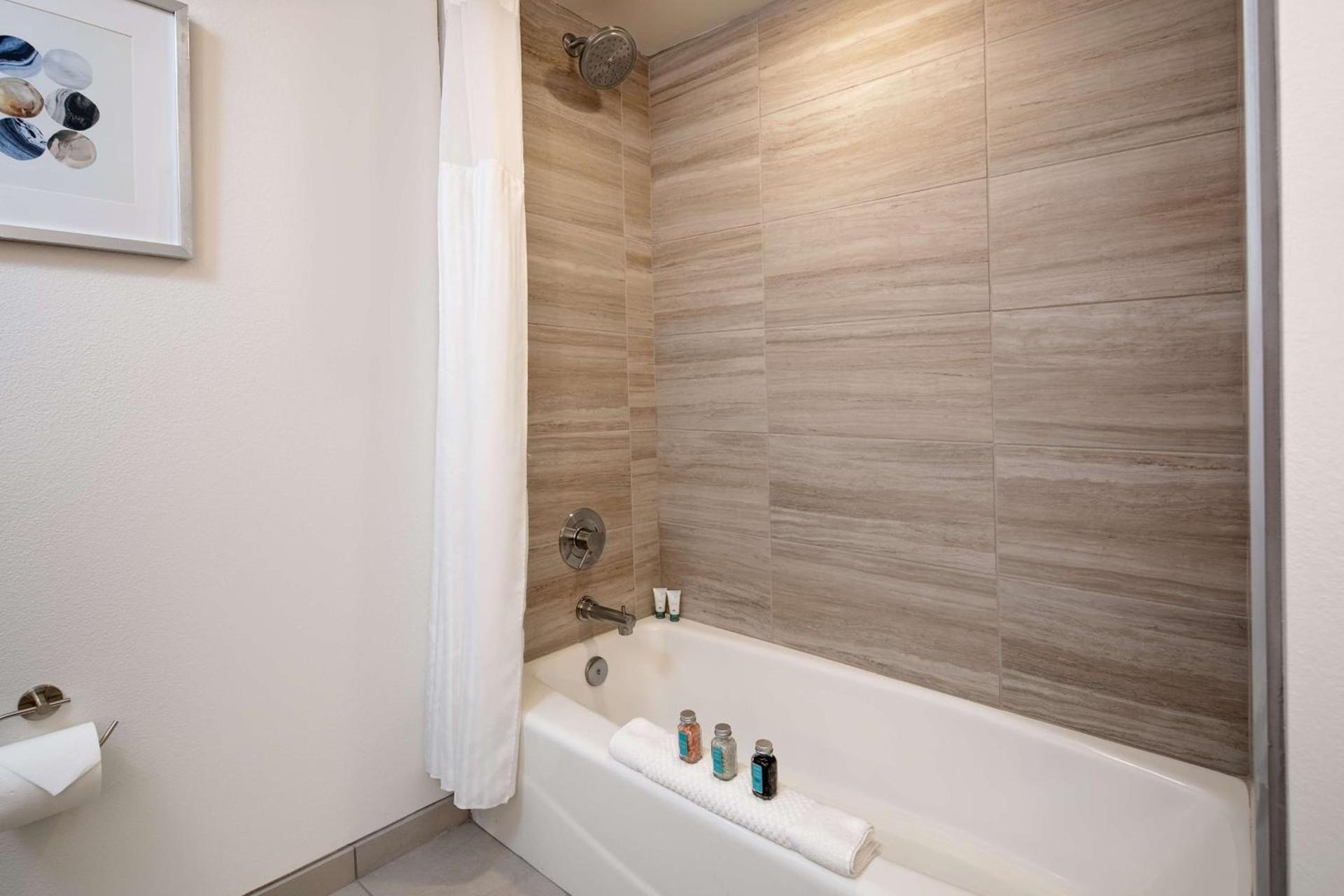 The Cassara Carlsbad, Tapestry Collection By Hilton photo 41