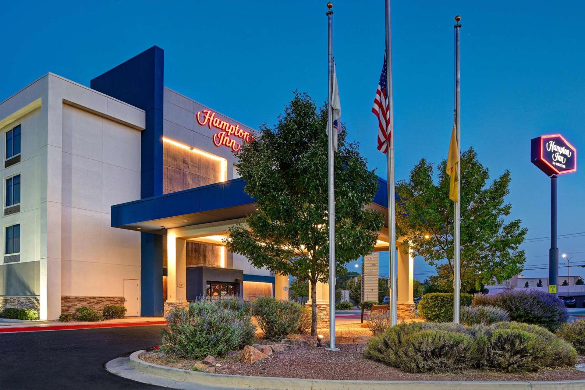 Hampton Inn Albuquerque - University/Midtown photo 5