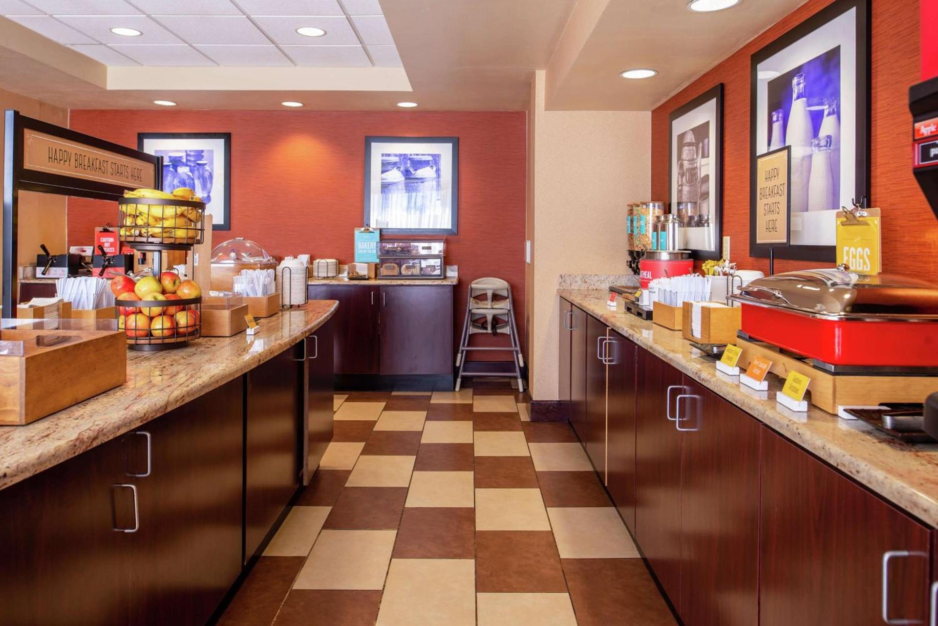 Hampton Inn Albuquerque - University/Midtown photo 16