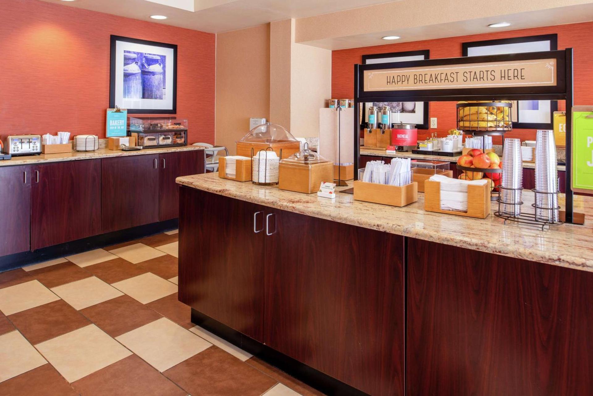 Hampton Inn Albuquerque - University/Midtown photo 19