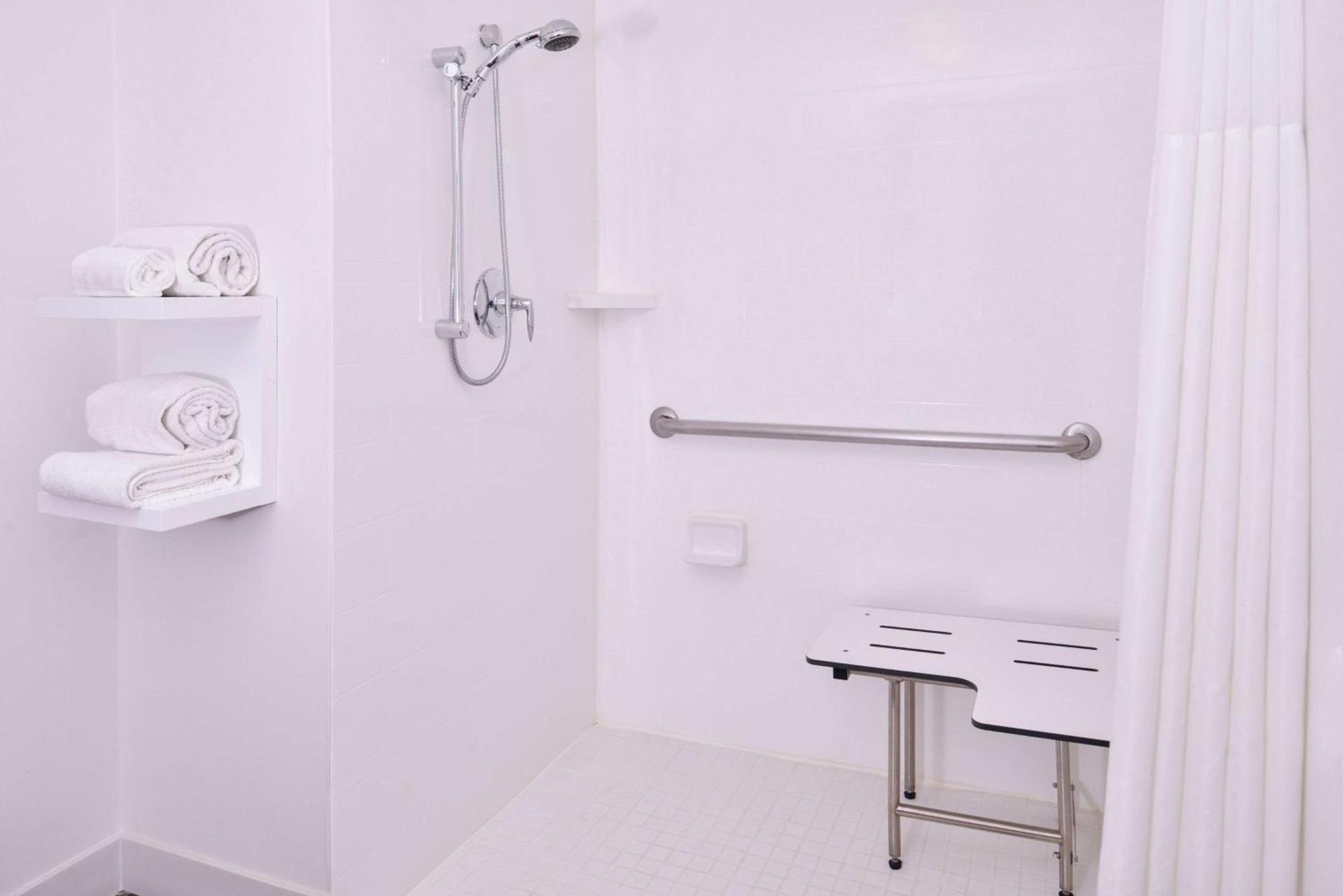 Hampton Inn Albuquerque - University/Midtown photo 30