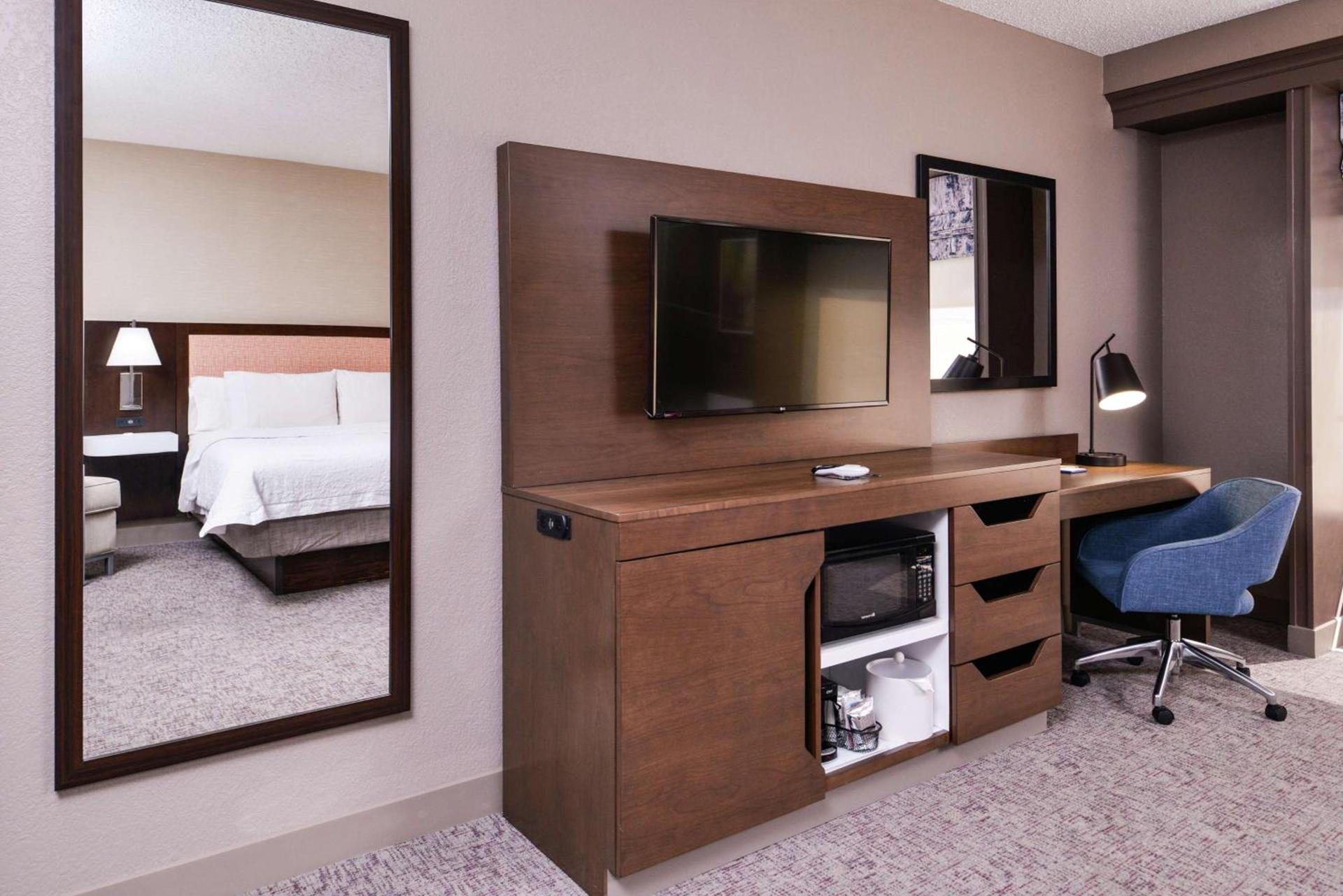 Hampton Inn Albuquerque - University/Midtown photo 35