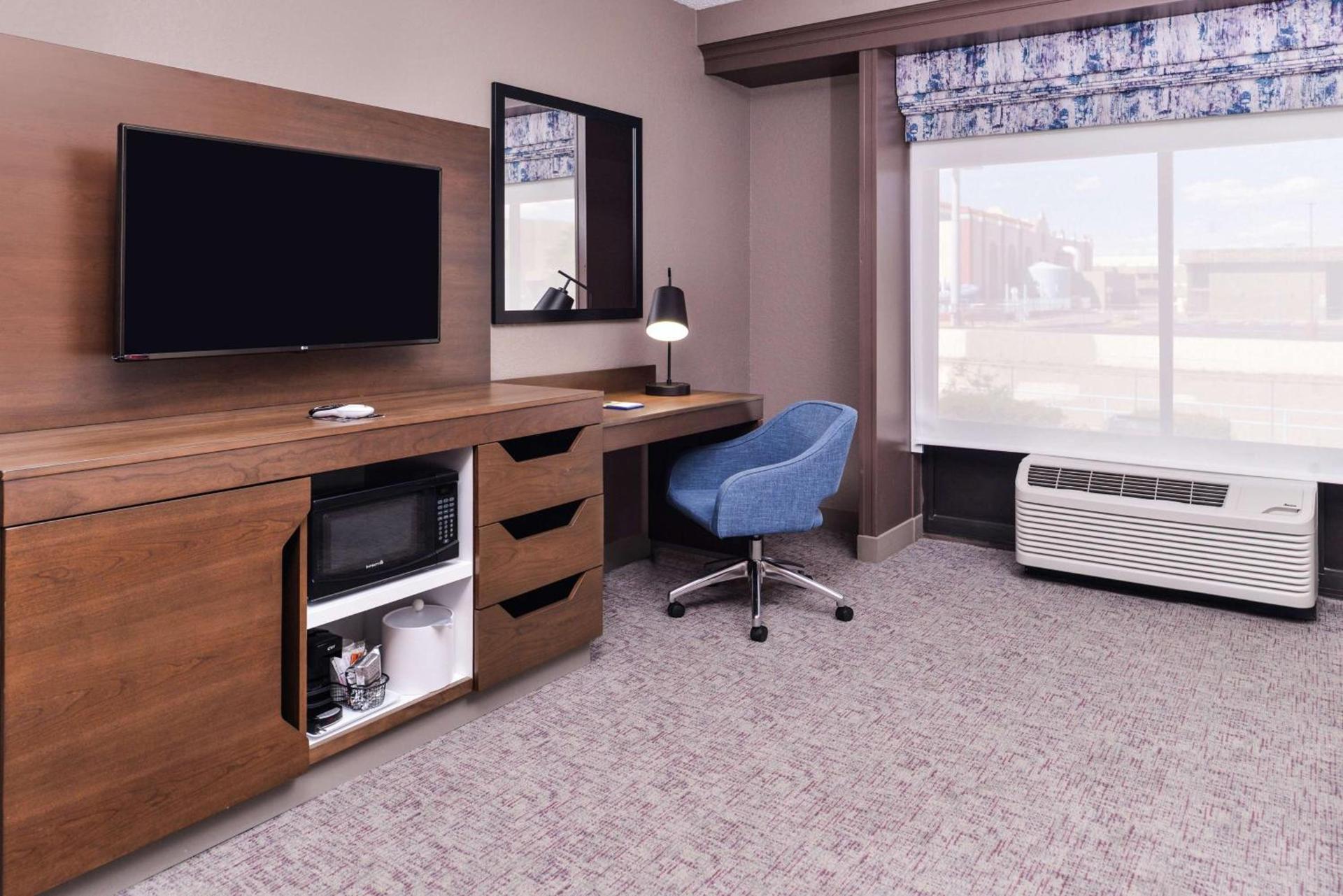 Hampton Inn Albuquerque - University/Midtown photo 41
