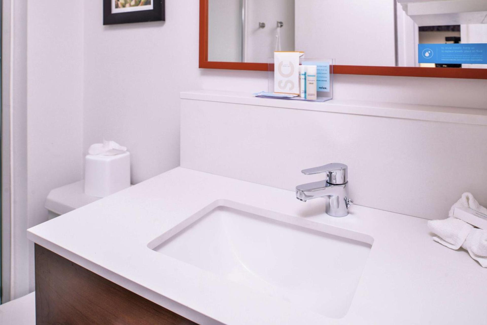 Hampton Inn Albuquerque - University/Midtown photo 46