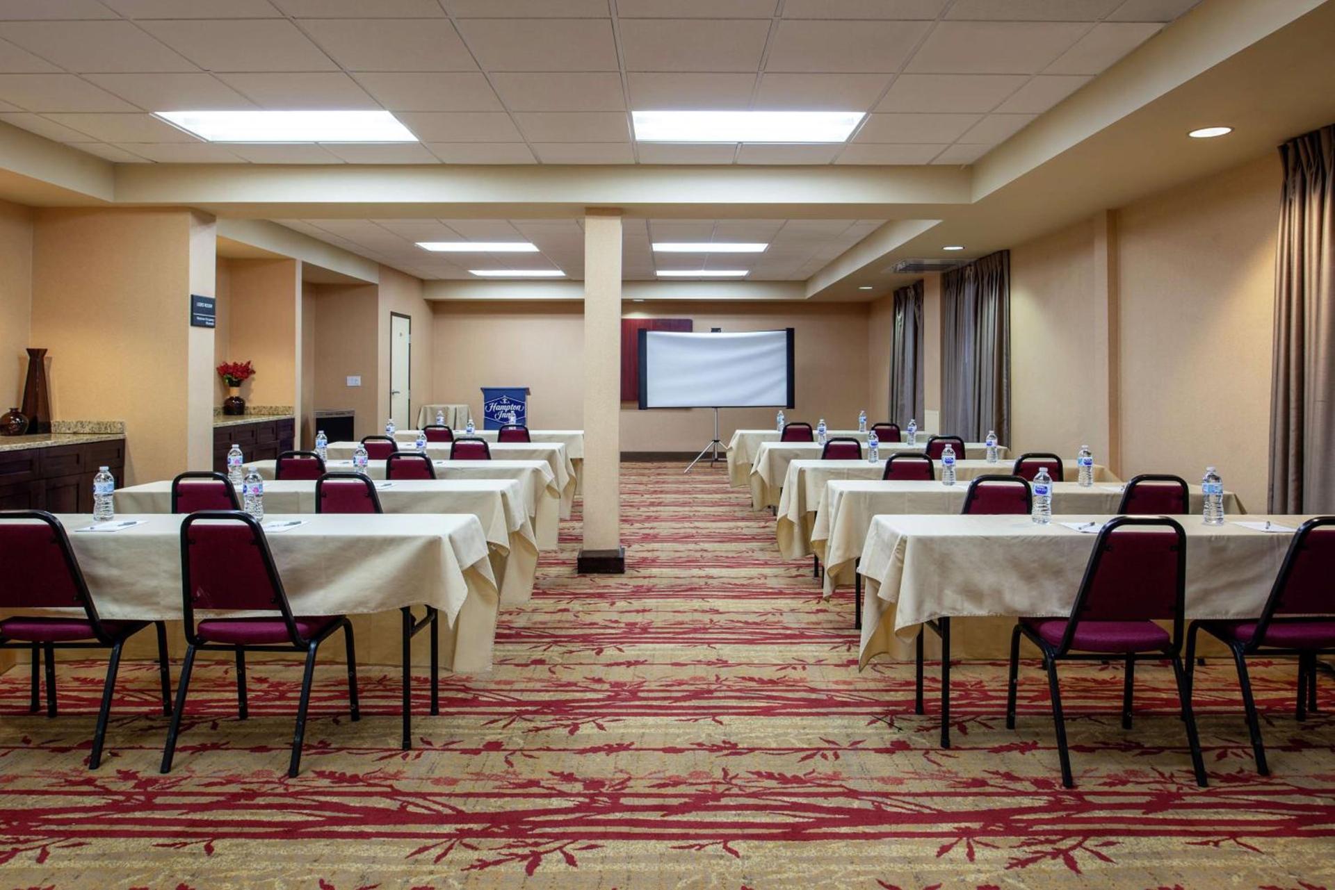 Hampton Inn Albuquerque - University/Midtown photo 2