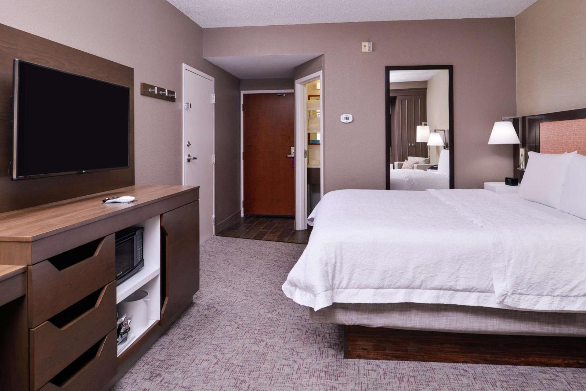Hampton Inn Albuquerque - University/Midtown photo 56