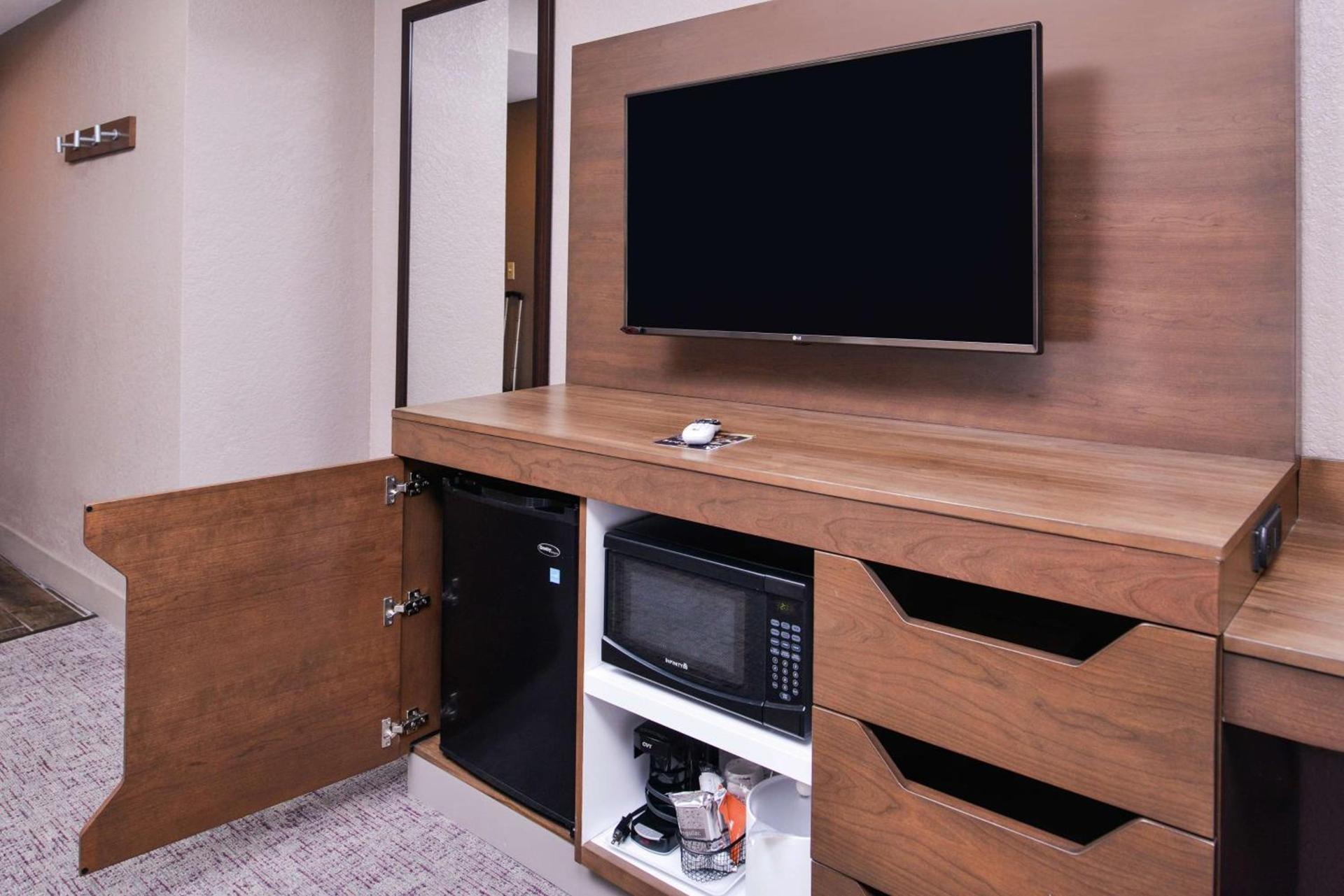 Hampton Inn Albuquerque - University/Midtown photo 57