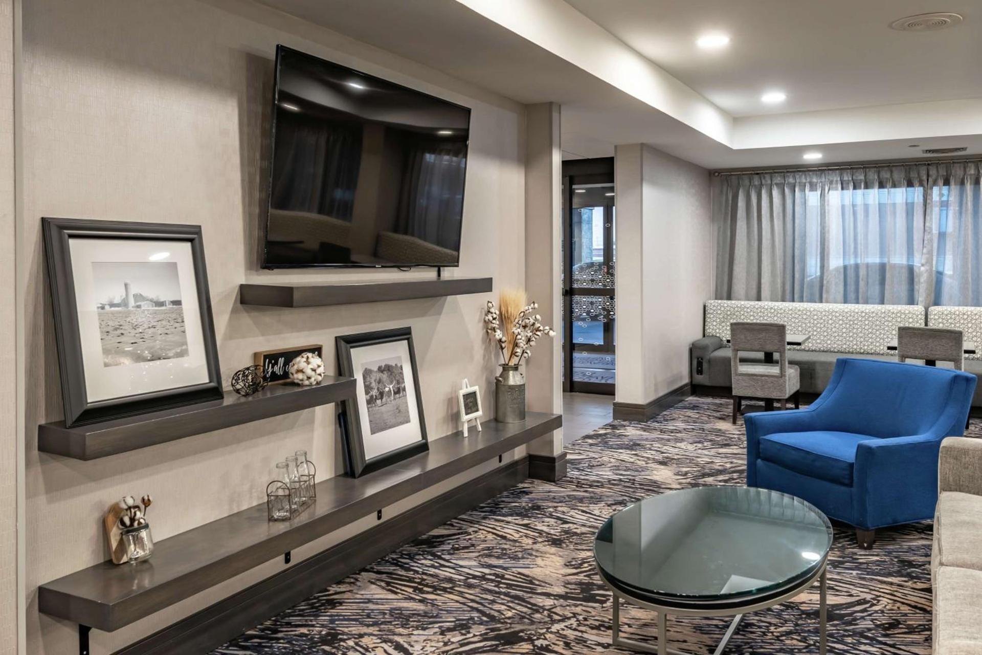 Hampton Inn Waco North photo 3