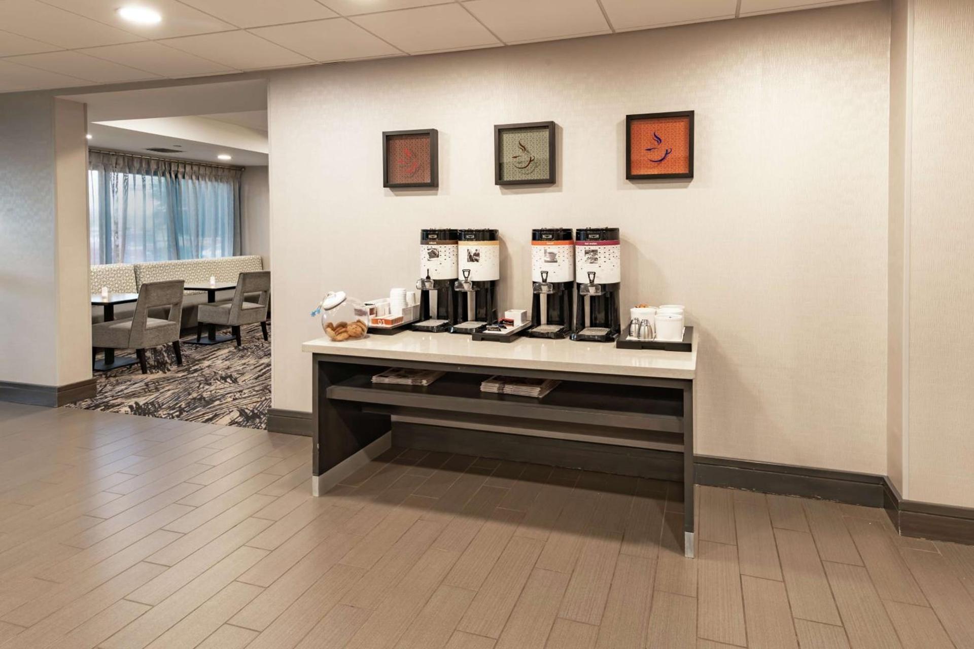 Hampton Inn Waco North photo 5