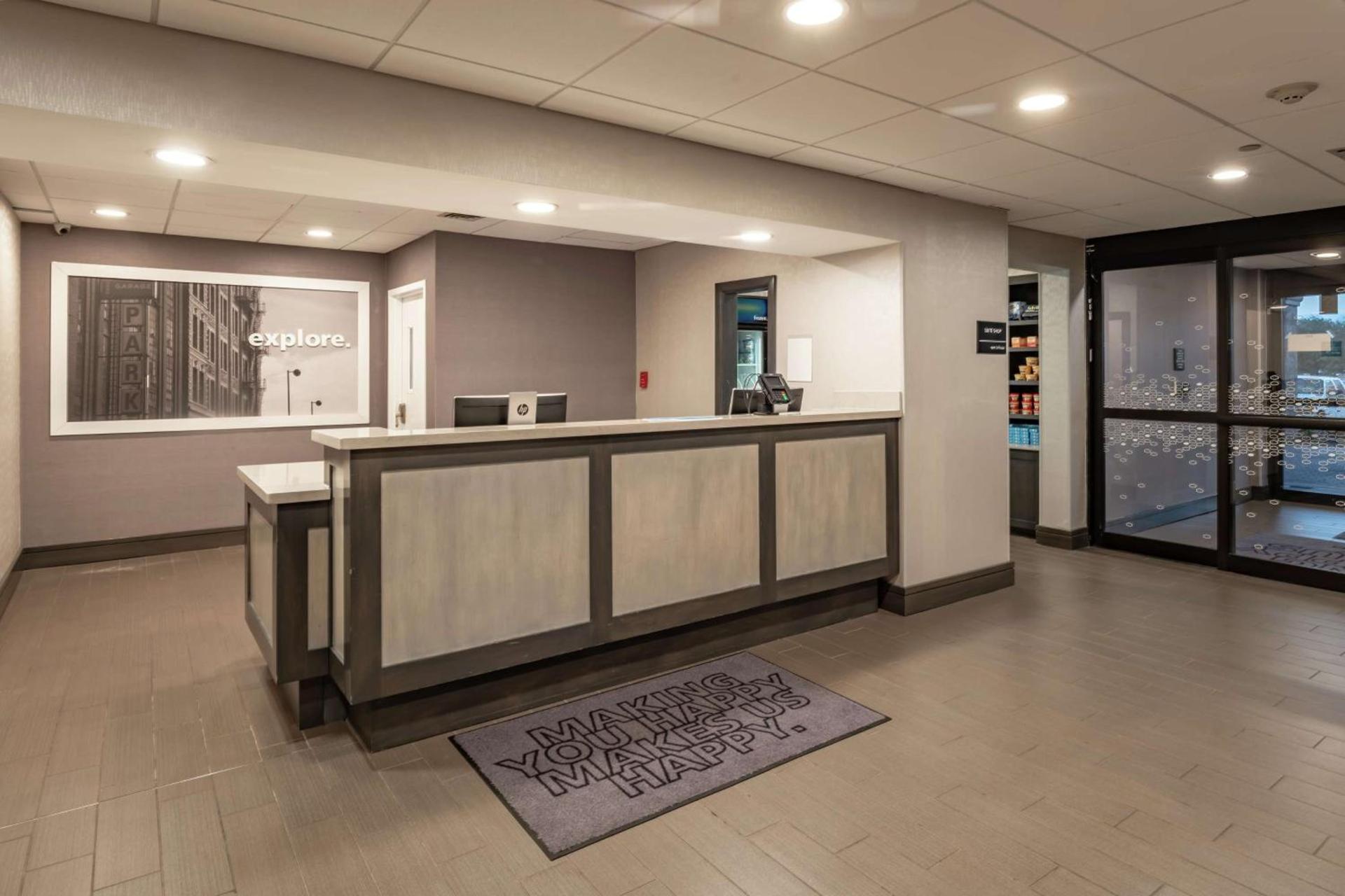 Hampton Inn Waco North photo 8