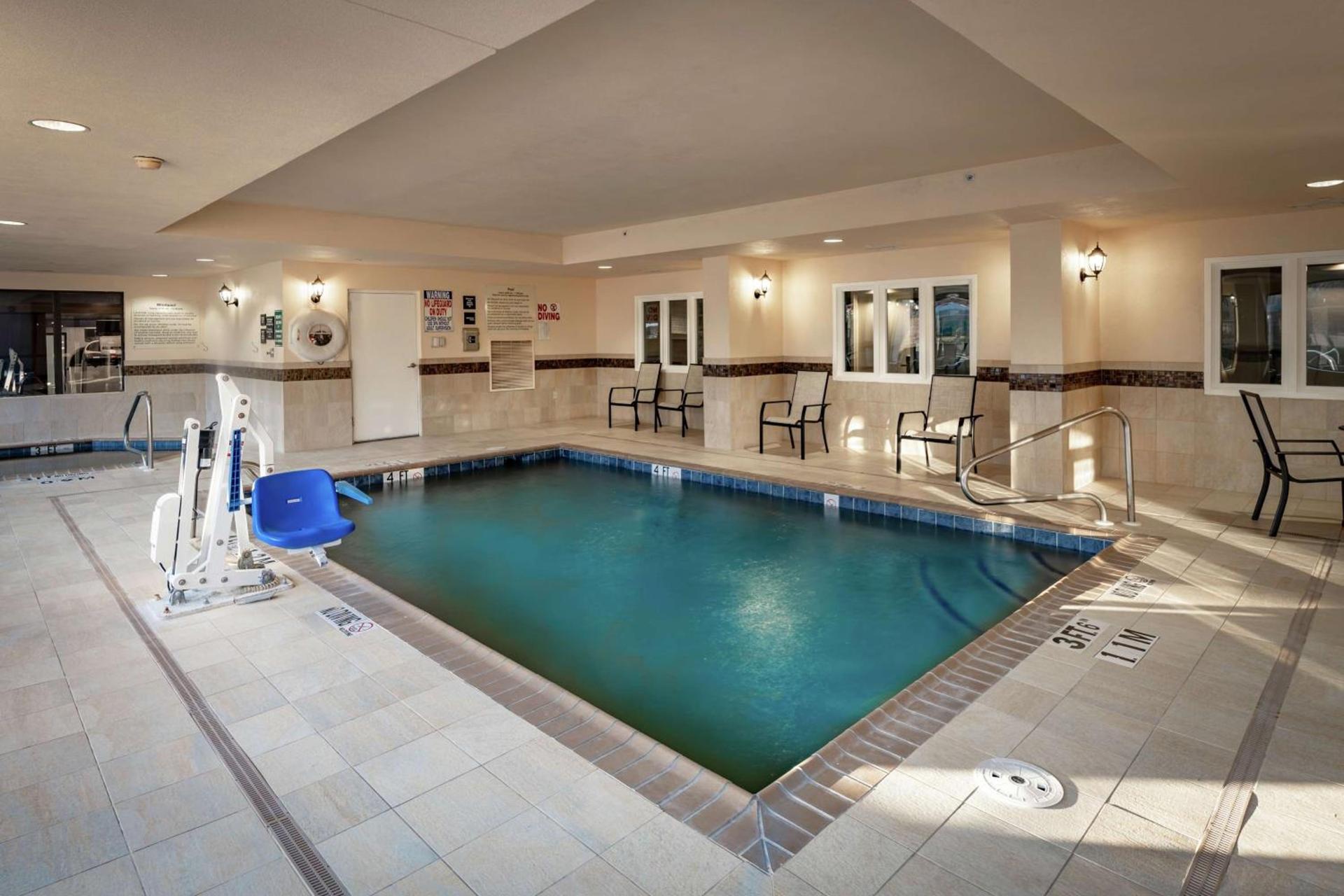Hampton Inn Waco North photo 9