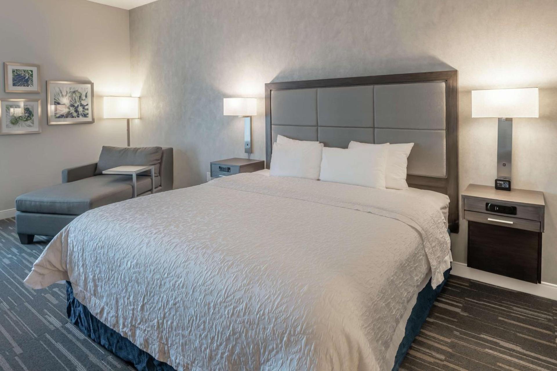 Hampton Inn Waco North photo 23