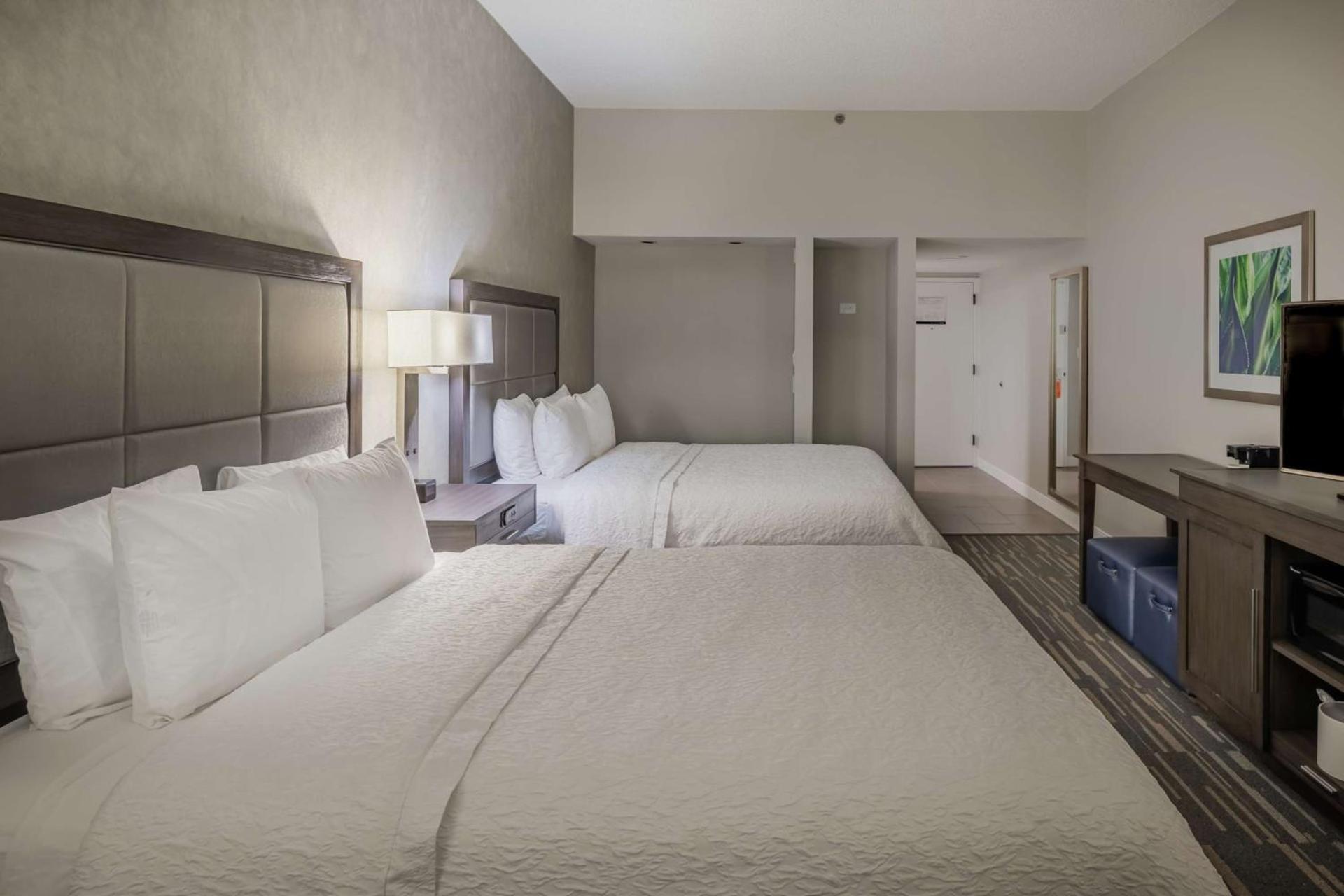 Hampton Inn Waco North photo 29