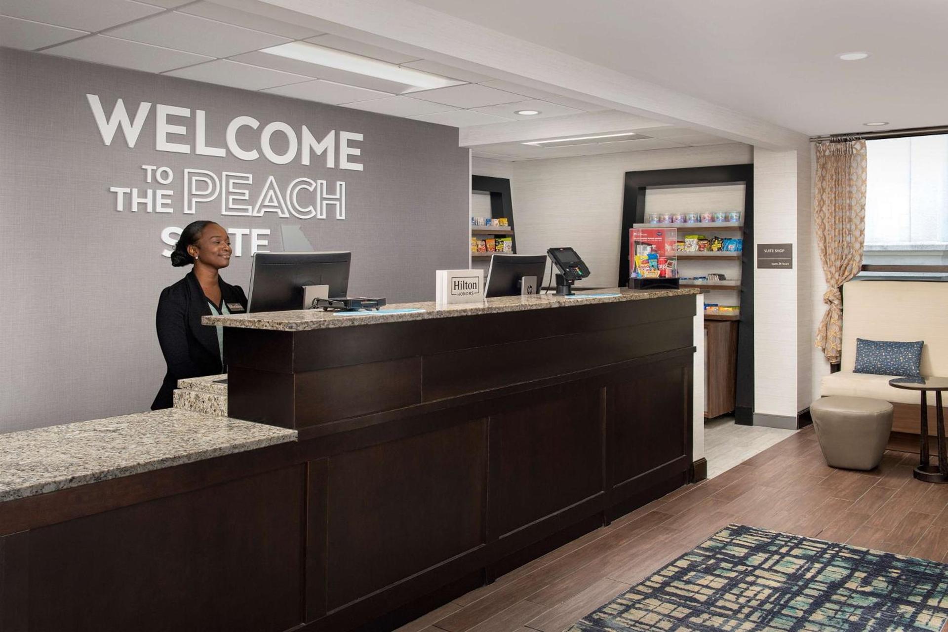 Hampton Inn & Suites Alpharetta-Windward photo 5