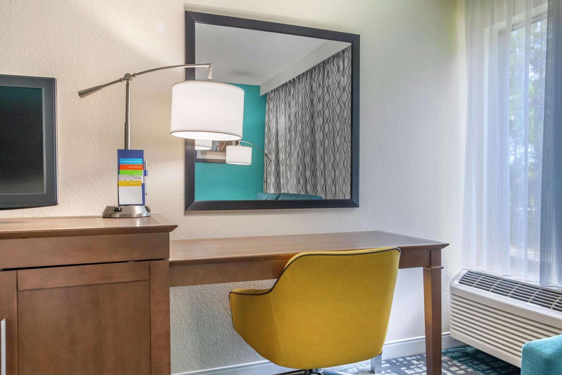 Hampton Inn Adel photo 15