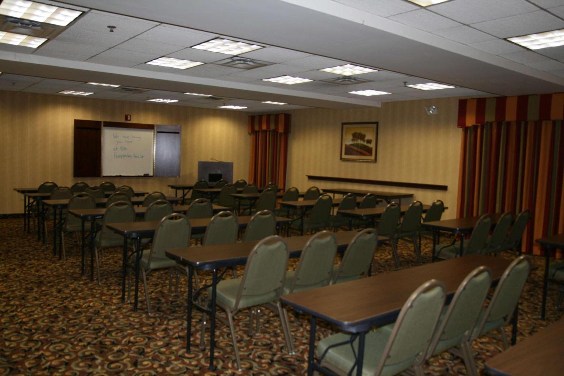 Hampton Inn Adel photo 19