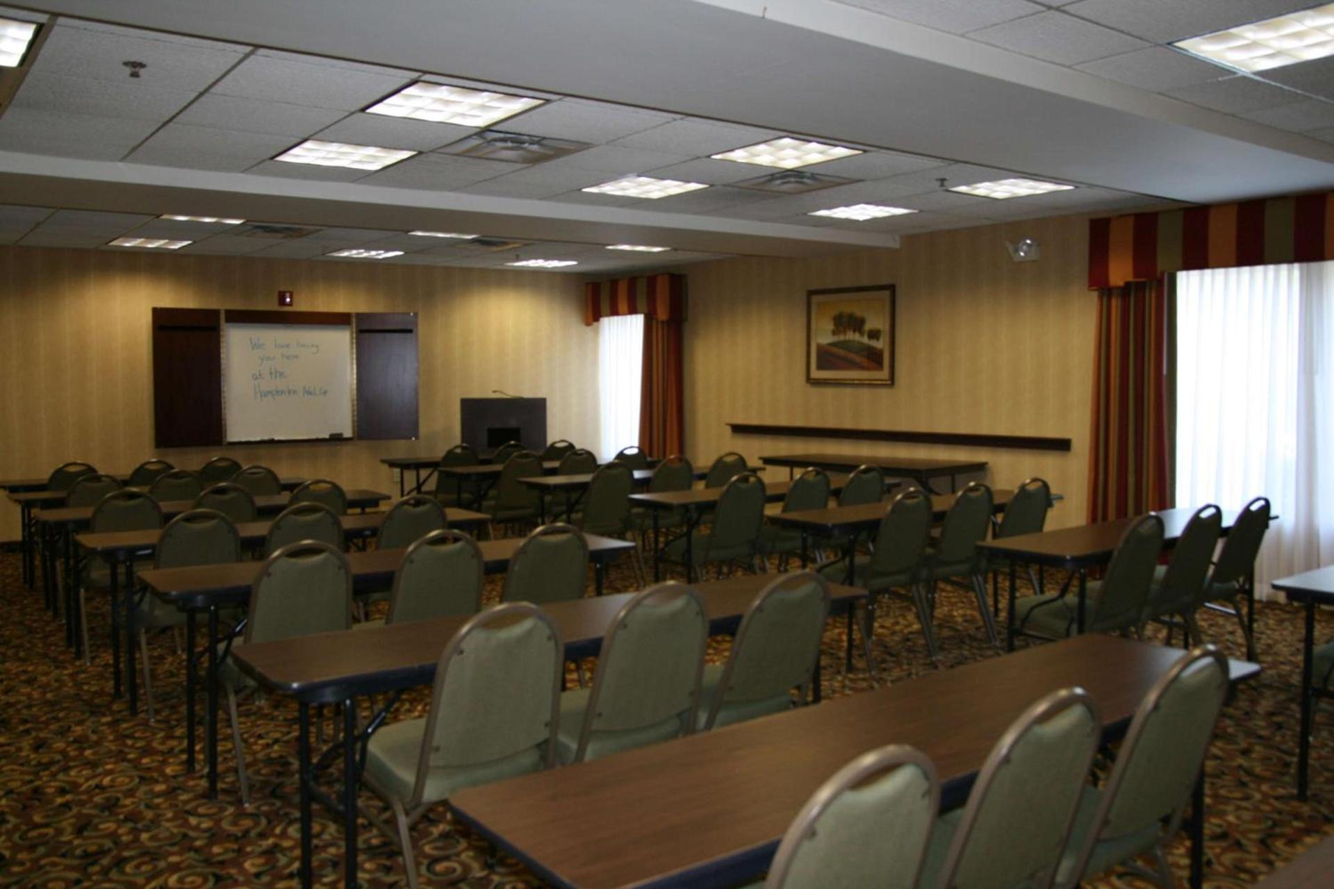 Hampton Inn Adel photo 20