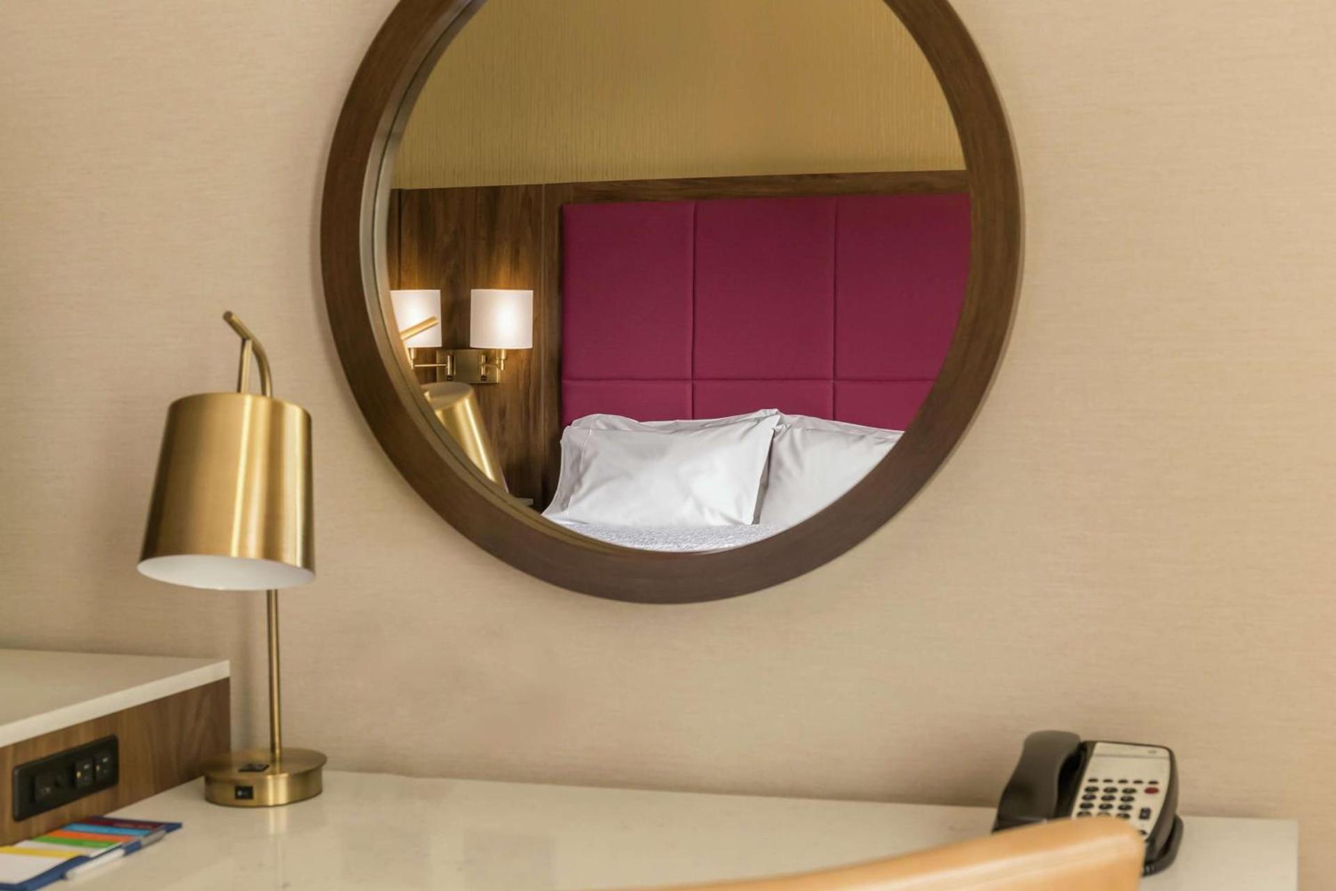 Hampton Inn Majestic Chicago Theatre District photo 15