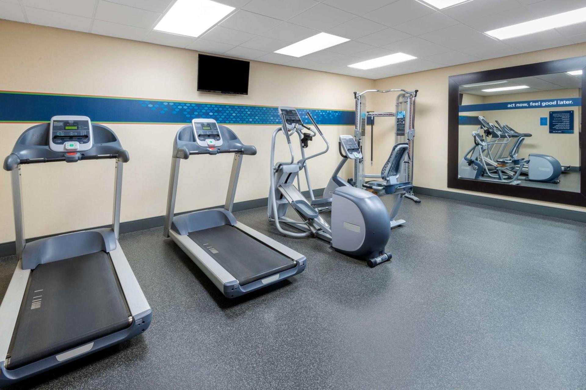 Hampton Inn Denver-International Airport photo 11