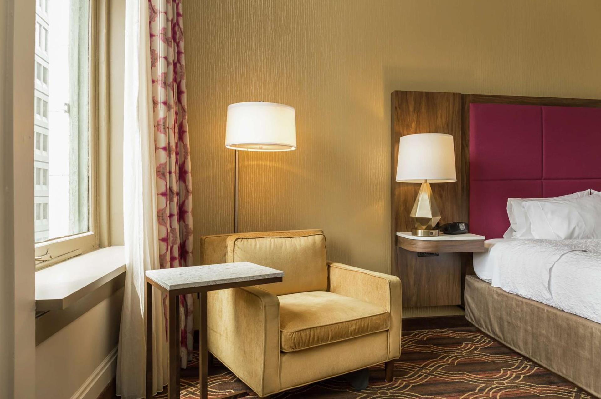 Hampton Inn Majestic Chicago Theatre District photo 19