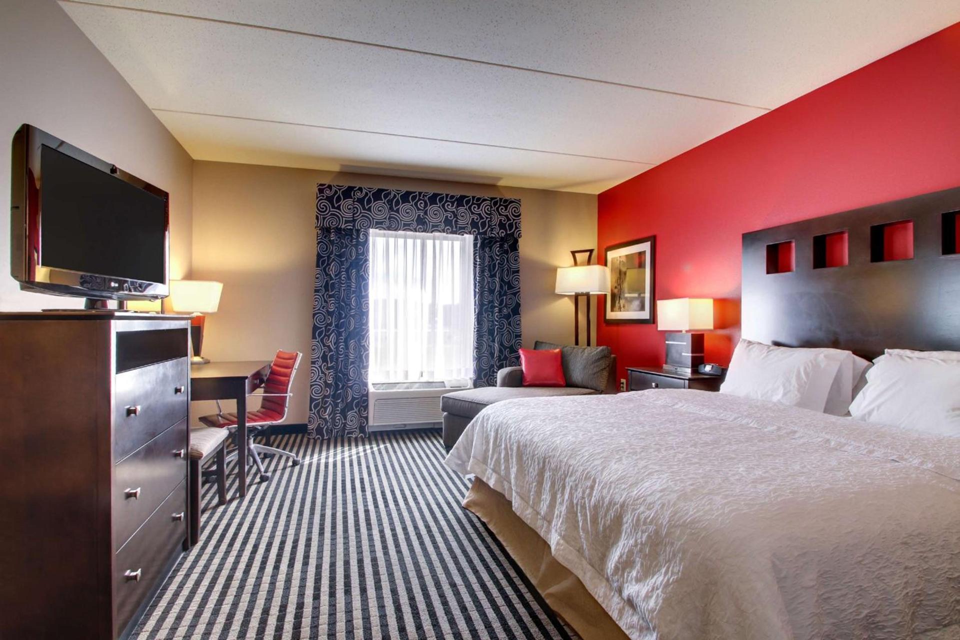 Hampton Inn Birmingham/Leeds photo 37