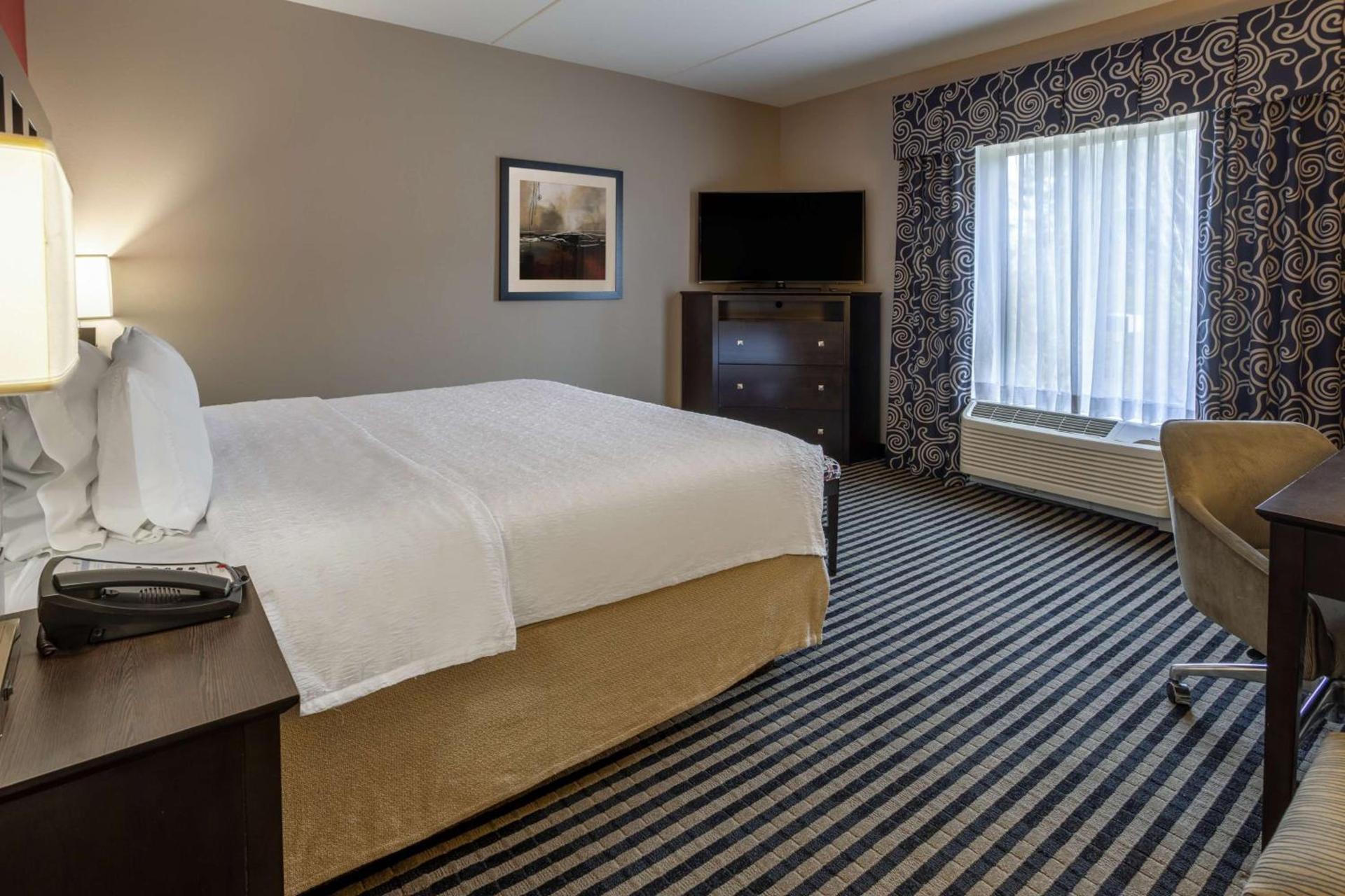 Hampton Inn Birmingham/Leeds photo 66