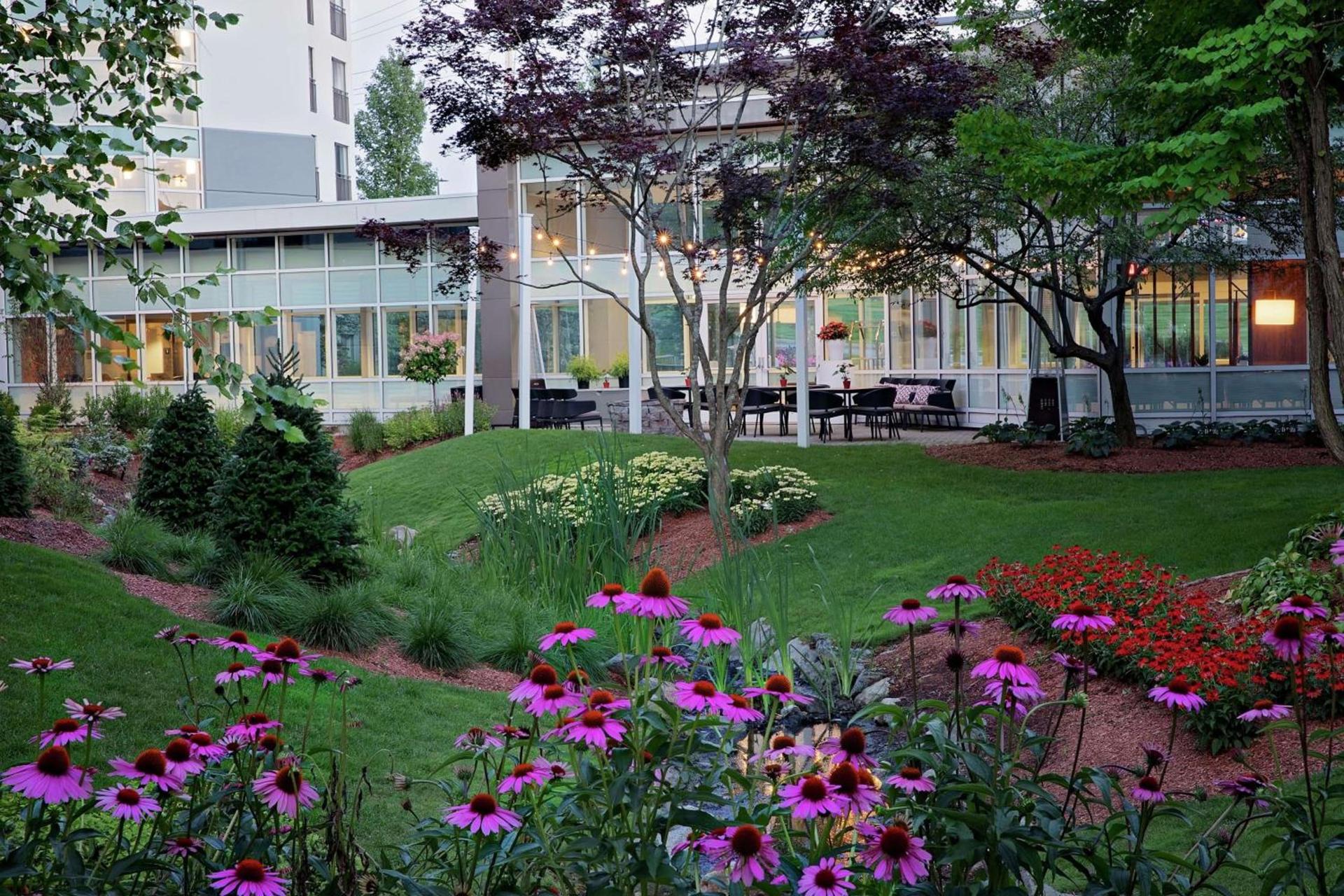 Embassy Suites by Hilton Boston Marlborough photo 3