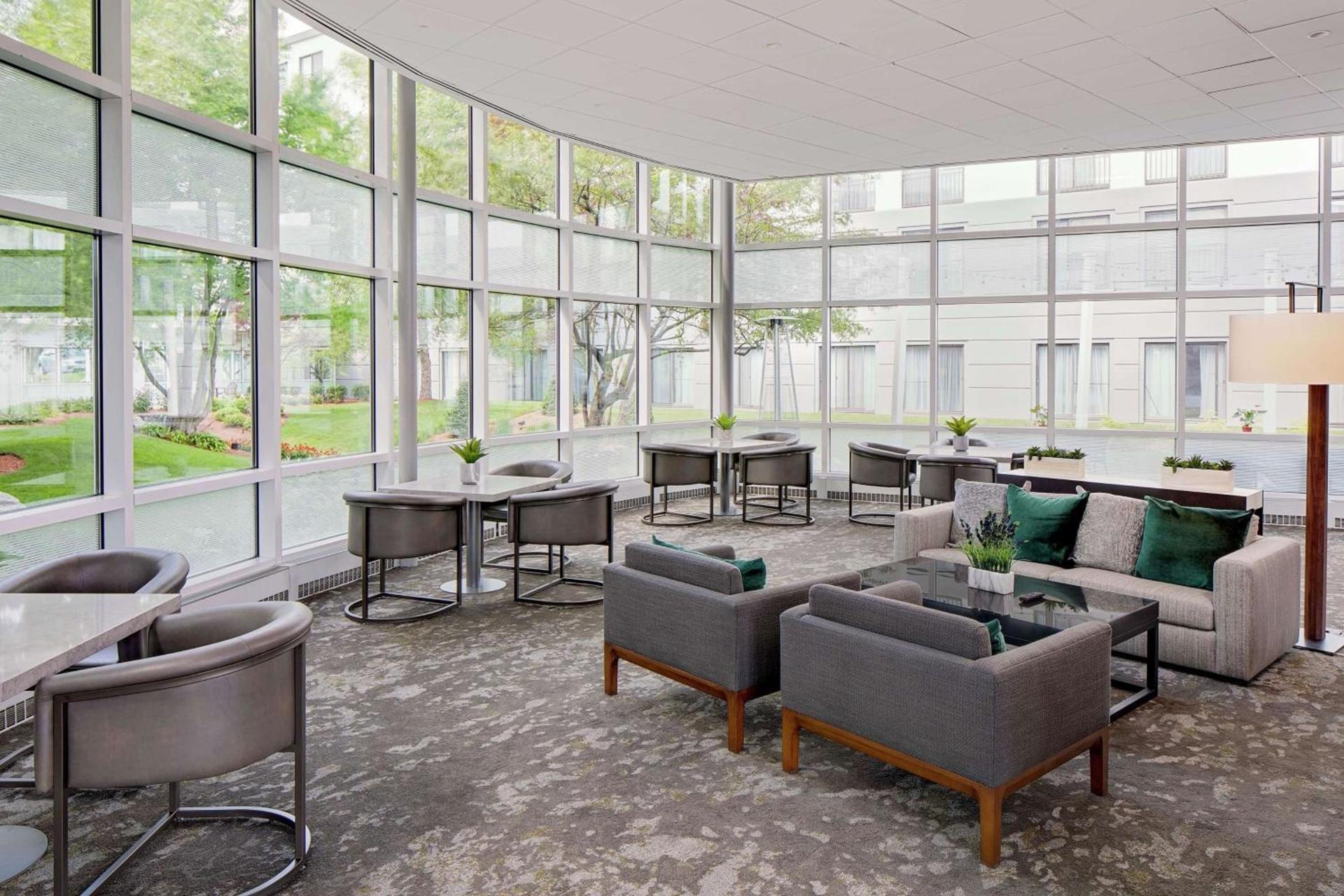 Embassy Suites by Hilton Boston Marlborough photo 6
