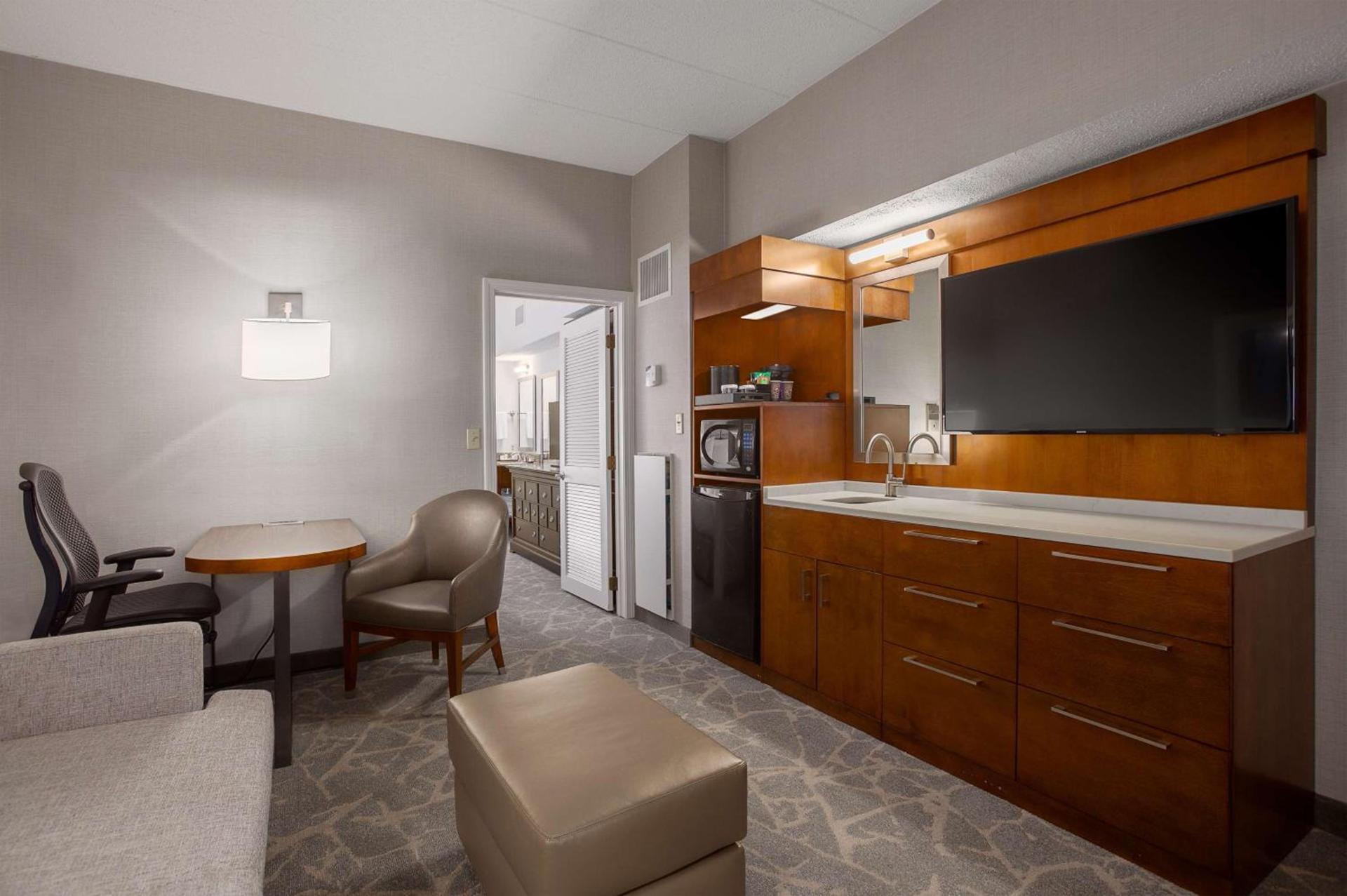 Embassy Suites by Hilton Boston Marlborough photo 23