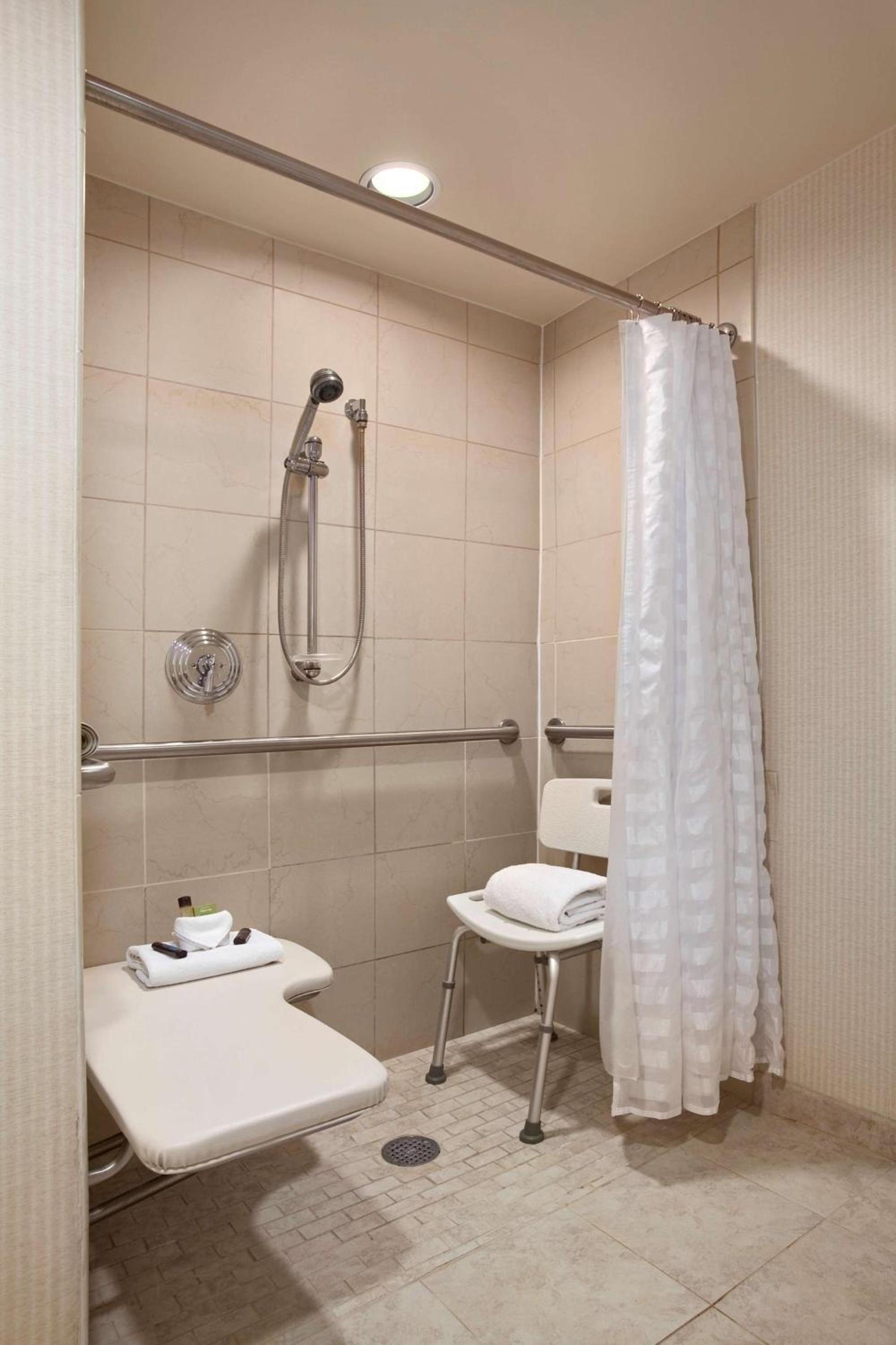 Embassy Suites by Hilton Boston Marlborough photo 24